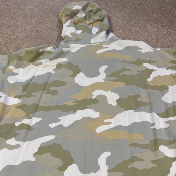 Aerie Camo Sweatshirt - Picture 4 of 4
